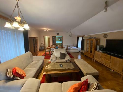 Apartamento Preno?i?te Turbi?