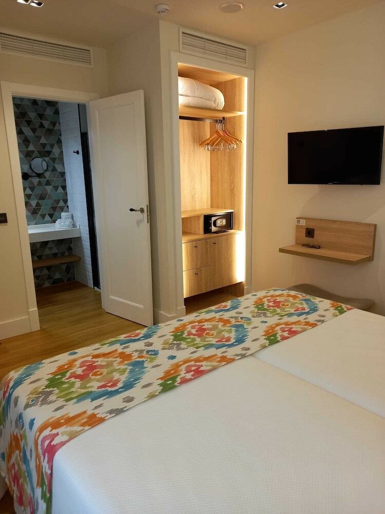 La Puerta de Nerja Hostal Boutique-adults Recommended