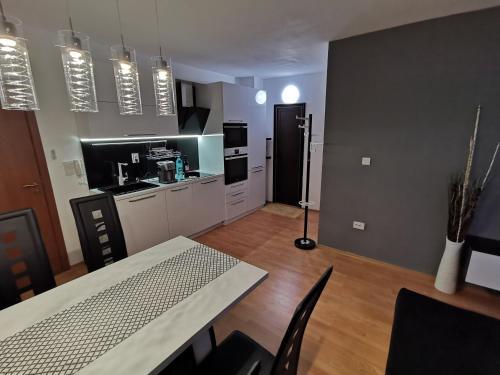 Luxury Apartament In "sequoia" 2