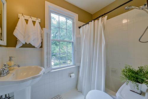 Capstone Pool House
