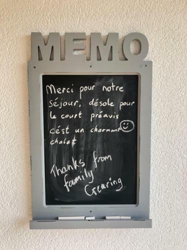 Les Moucherons