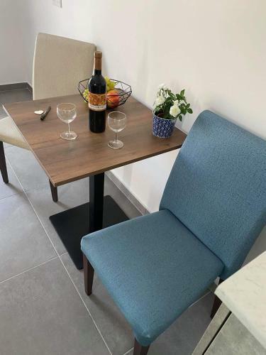 Apartamento Ellenapa Apts & Studios