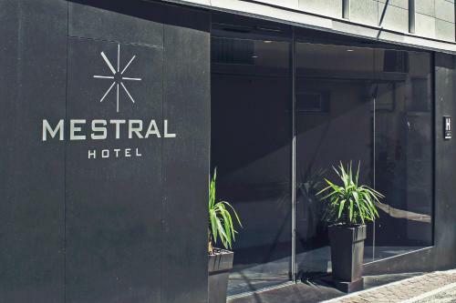 Hotel Mestral Perell�