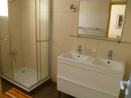 Laura's 2 Bedroom Apartment With Balcony!