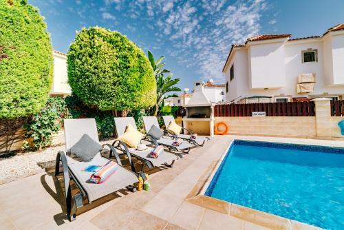 Villa Scarlett