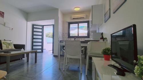 Nissi Twins Apartments