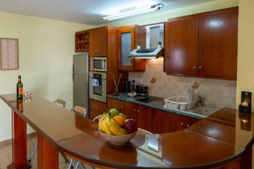 Gold Feathers Apartment