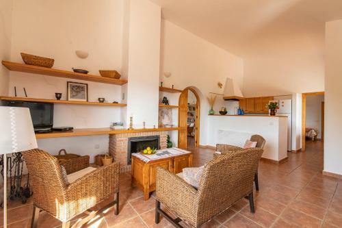 Rosas Cantares: Casa Siri