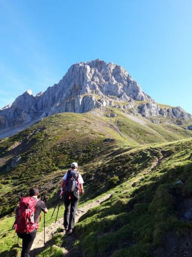 C R Altobierzo, 9 H Y 9 Ba�os