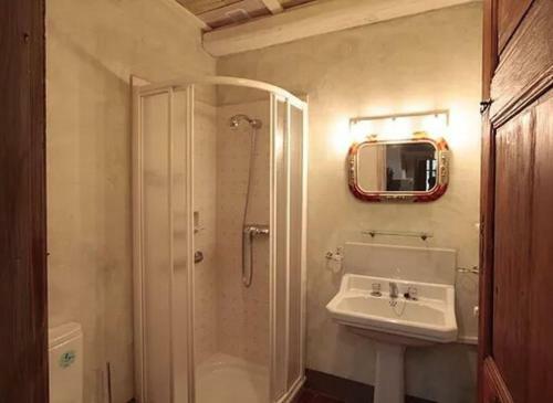 La Casa Blava Del Segre
