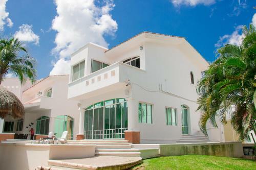 Luxury Villa Alamos