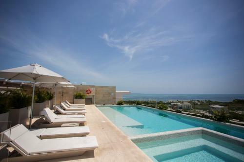 Apartamento Ocean View Condo-beach, Rooftop Pool & Jacuzzi!