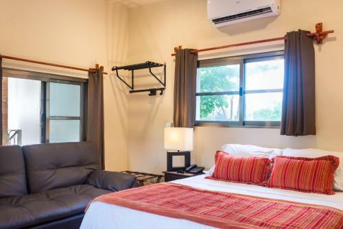 �lamos Inn Hotel Con Jacuzzi Y Piscina