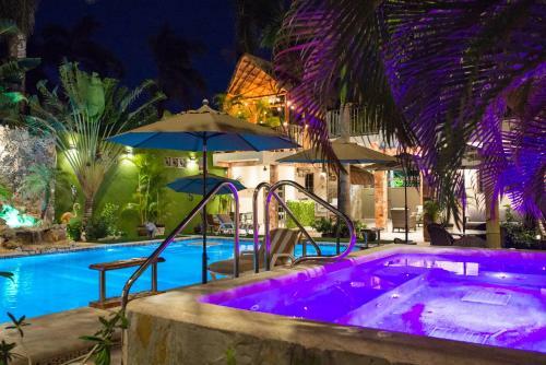 �lamos Inn Hotel Con Jacuzzi Y Piscina
