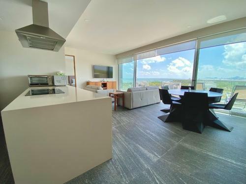 Apartamento Ocean View Condo - Beach, Pool & Jacuzzi!