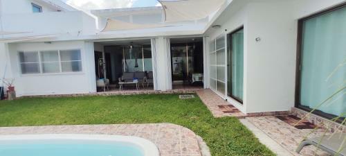 Casa Abril Cozzy Suites