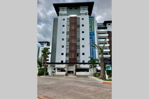 Luxurious Apartment 15 Minutes From The Airport