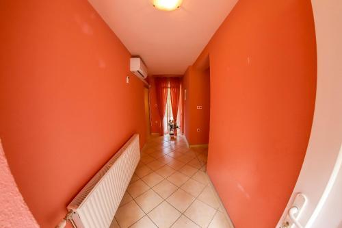 Apartments Crvena Jabuka 1