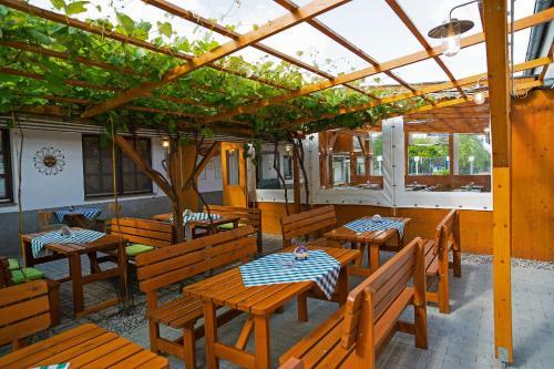 Apartamentos Apetlon'er - Heurigerpensionboehm