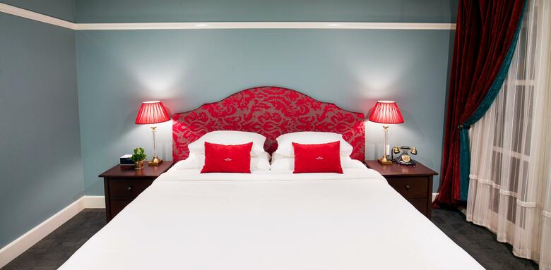 Grand Pacific Hotel