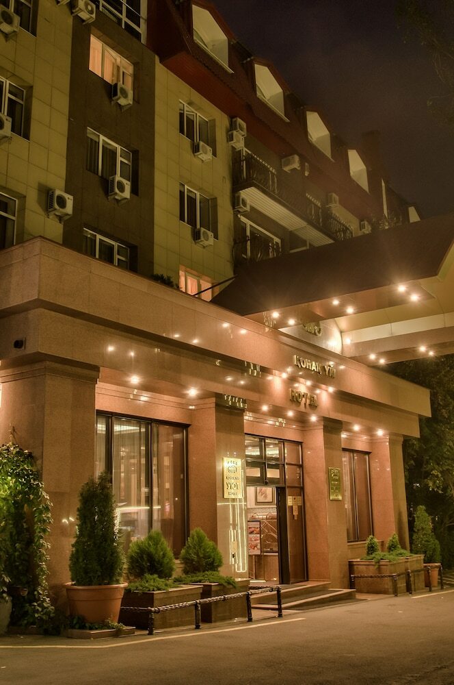 Uyut Hotel