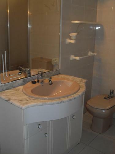 Apartamento Primera Linea Con Piscina Y Parking.