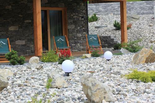 Mountain Chalet R