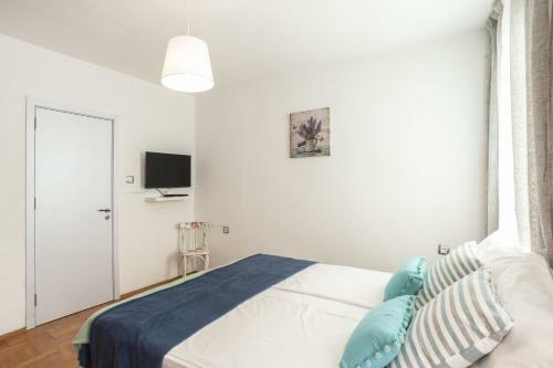Sea Apartment Colours