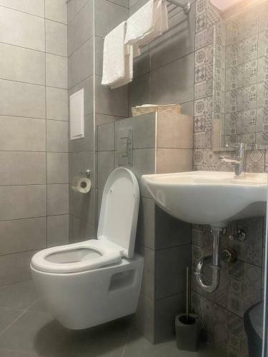 ??????????? ?? ????? "?????????" Guest Apartments "ekaterina"
