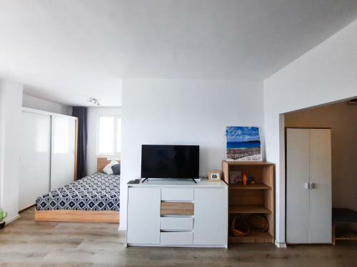 Private Sea View Studio Apartment
