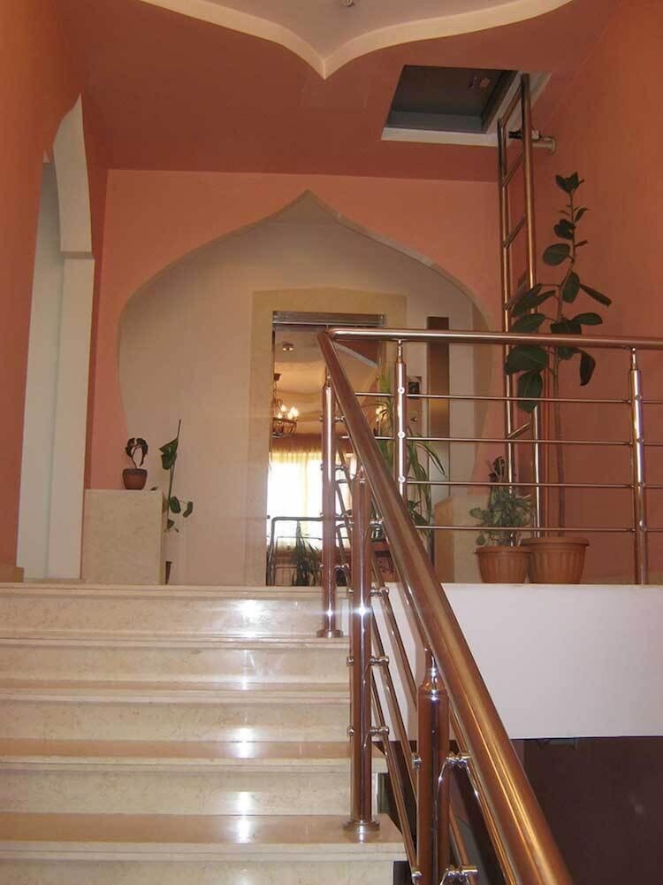 Royal Petrol Hotel