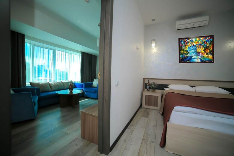 Astra Hotel