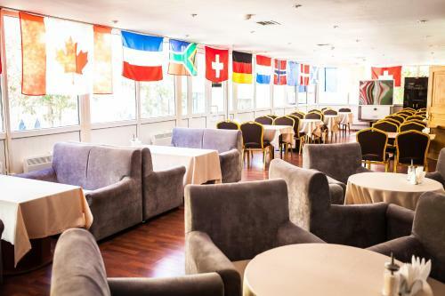 Riverside Hotel