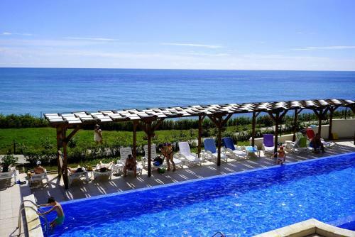 ??????????? ???? ???? ?? ????? - Apartments Byala Cliff First Line