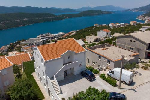 Apartmani Mate Neum