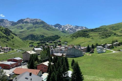Cosy 2-bedroom Apartment With Magnificent View.
