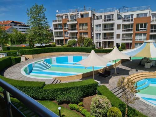 Sunny Island Complex Apartment