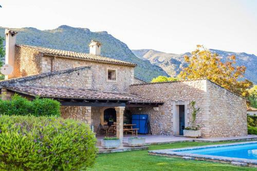 Cuixach - Stone Mallorcan Villa In Pollensa