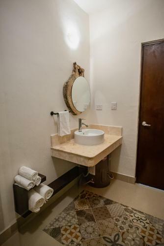 New Modern Villa, Private Pool, High Internet Speed, 2 Blocks From The Beach