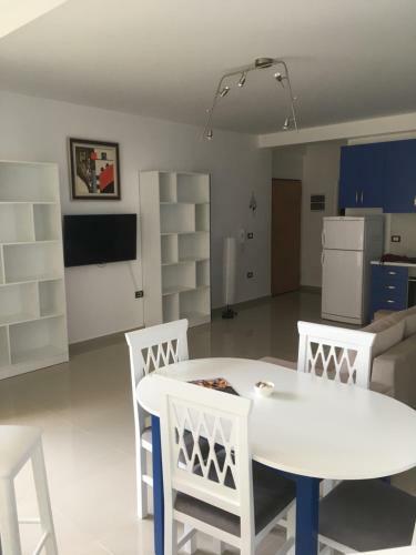 Golden Apartment
