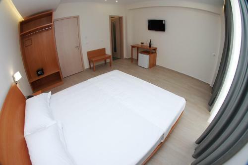 Hotel Ari 2