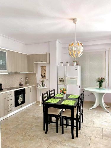 Iraa's Apartment Sarand�
