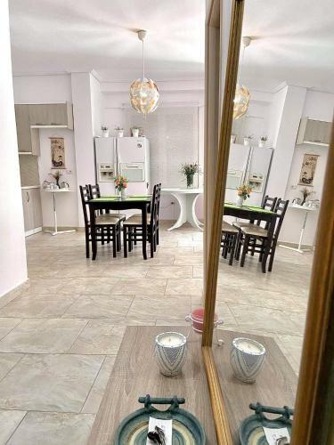 Iraa's Apartment Sarand�