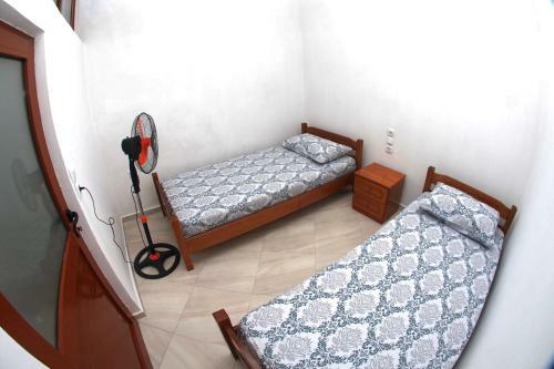 Hostal Isufi Guest Houses