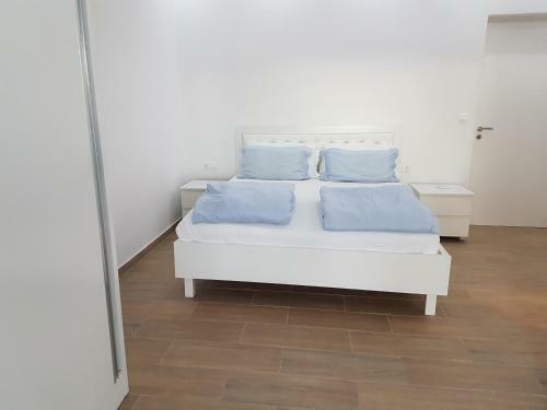Vintage Apartment