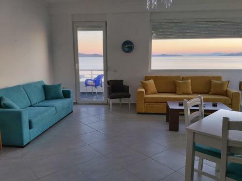 Sunset By The Sea Apartments - Private Beach