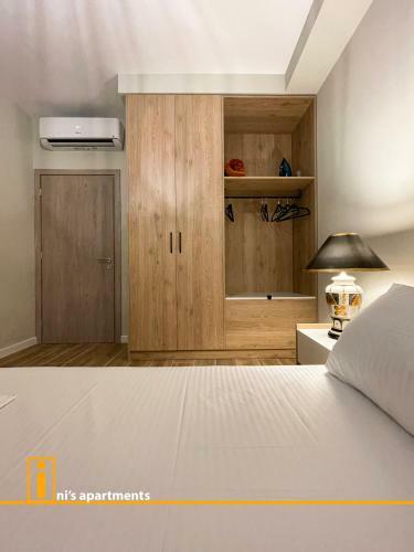 Ini's Apartments