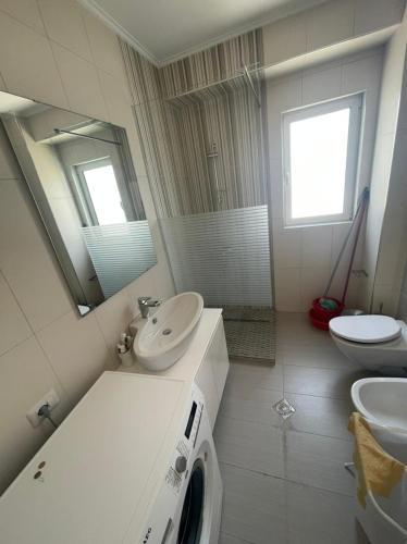 Saranda Apartments 6