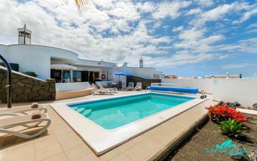 Exceptional 3-bed Villa Private Pool And Jacuzzi