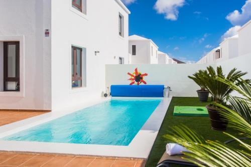 Impeccable 2-bed Villa In Playa Blanca